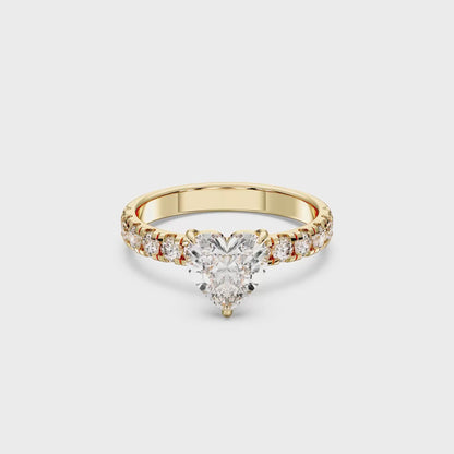 HEART SIDESTONE RING (THICK) 1.50 CTTW