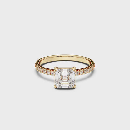 SQ.EMERALD SIDESTONE RING (THIN) 3.00 CTTW